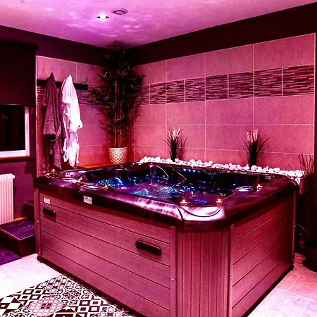La Privee - Maison Privative & Sauna *